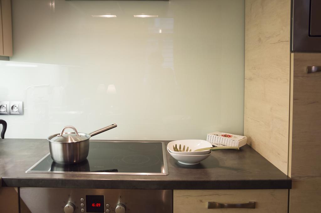 Modern Apartment Vsehrdova Praha Bagian luar foto