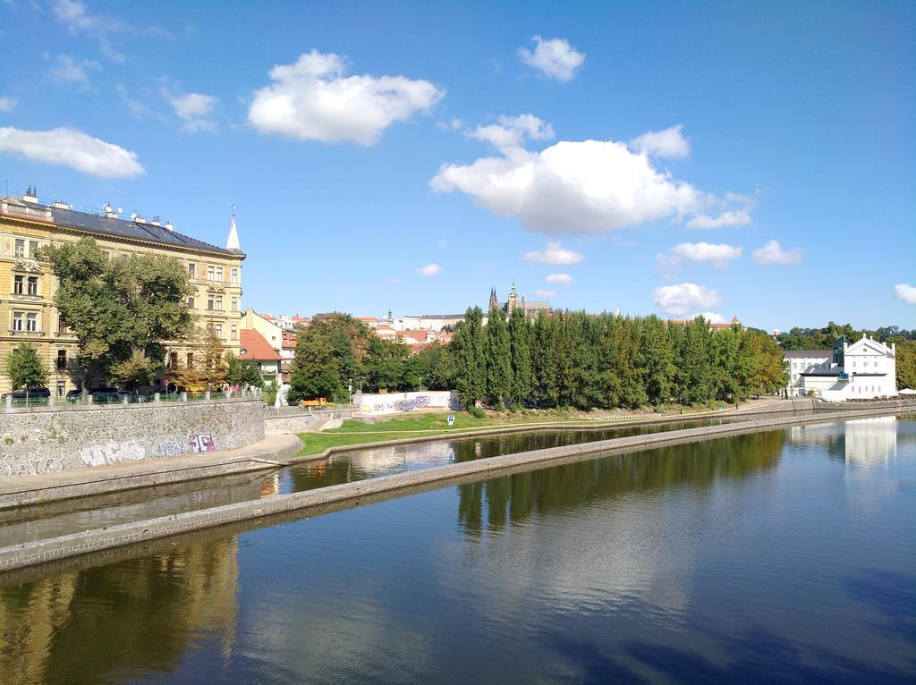 Modern Apartment Vsehrdova Praha Bagian luar foto