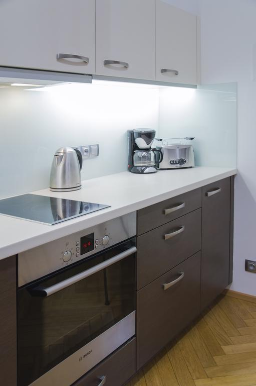 Modern Apartment Vsehrdova Praha Bagian luar foto