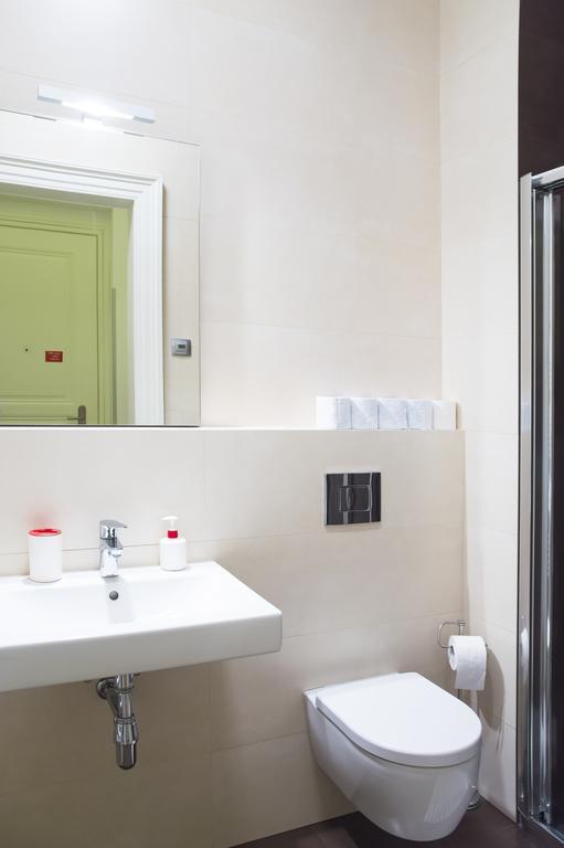 Modern Apartment Vsehrdova Praha Bagian luar foto