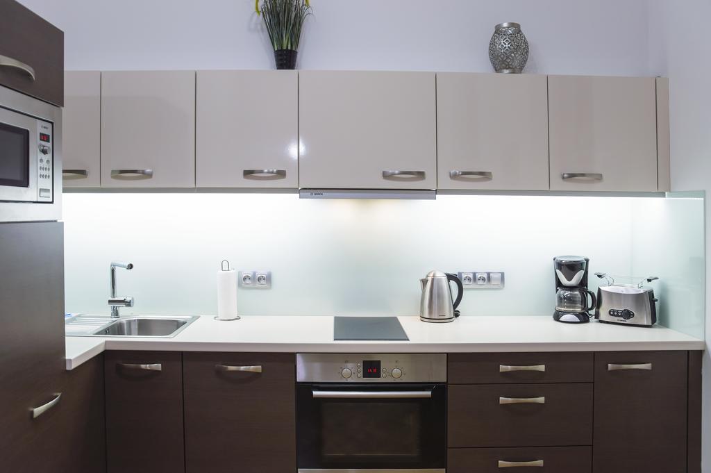 Modern Apartment Vsehrdova Praha Bagian luar foto
