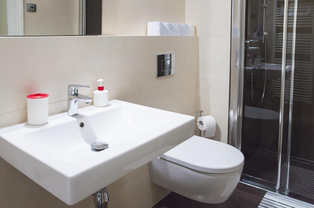 Modern Apartment Vsehrdova Praha Bagian luar foto